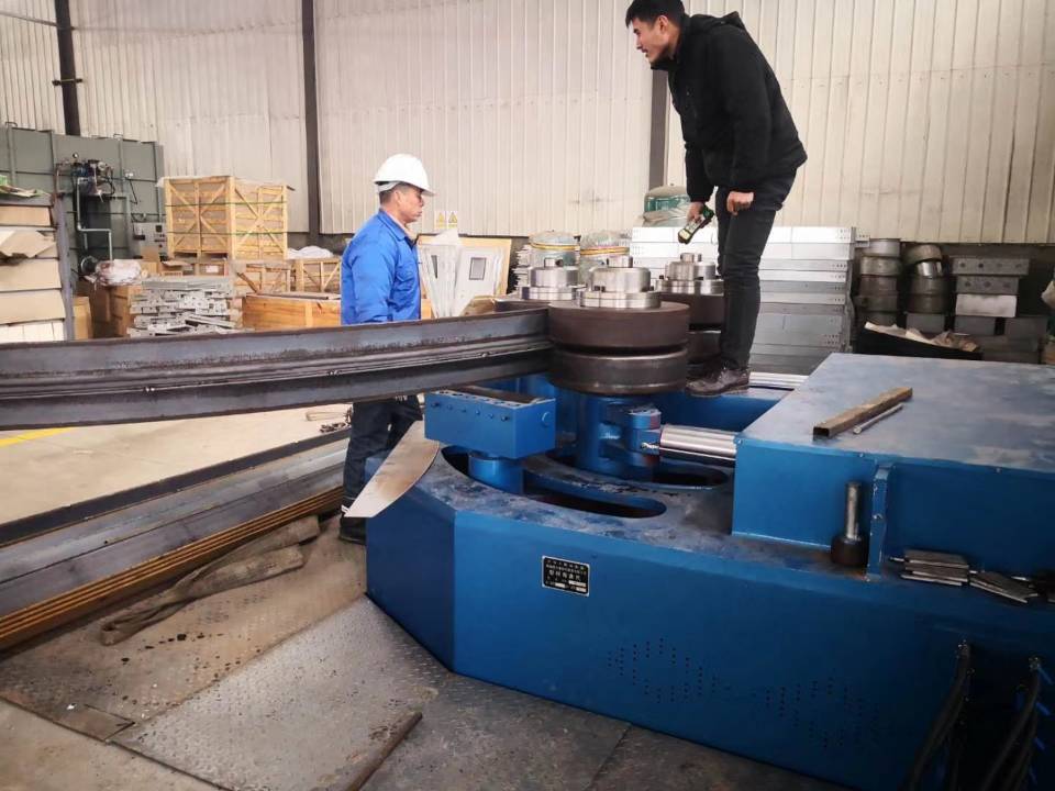W24 Profile bending machine